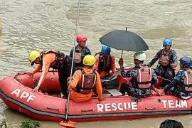 चितवनको सिमलताल बस दुर्घटनाको एक महिना पूरा,अझै भेटिएनन् बस र ३८ यात्रु