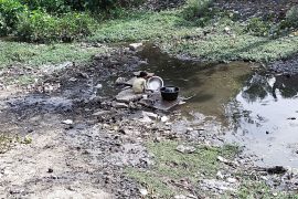 दूषित पानी खाँदै पुरै बस्ती, बादल मडारीन लागेसंगै दर्गुनु पर्छ खोलामा