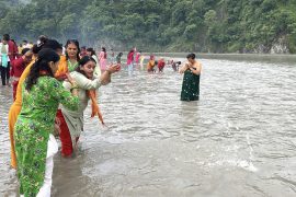 आज साउनको दोस्रो सोमबार, देवघाटमा श्रद्धालुको घुइँचो