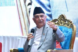 २० वर्ष कटेलगत्तै विवाह गर्नुस्, ३० पुग्दा तीन सन्तान पाइसक्नुस्ः प्रधानमन्त्री ओली