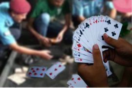 जुवातास खेलिरहेका ११ जना ५८ हजार ९४० रुपैयाँ सहित पक्राउ