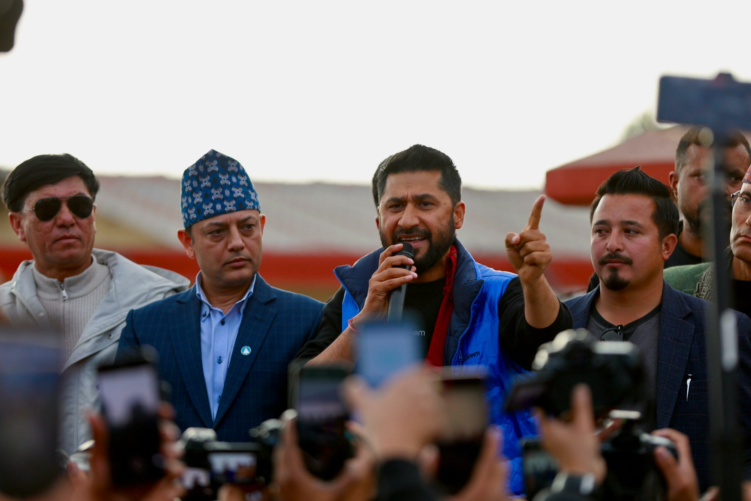  फेसबुकमा रविले भने– धेरै दुःख दियौ, फागुन २१ मा घण्टी बजाएर जवाफ आउनेछ