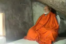 मोदी ध्यान गर्न गुफामा