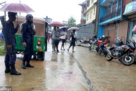 सँगै चियापान, अनि गोली हानाहान