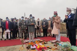 प्रधानमन्त्री ओलीद्वारा भरतपुर सिटी हल र पुल्चोक–गोन्द्राङ सडकखण्ड विस्तारको शिलान्यास