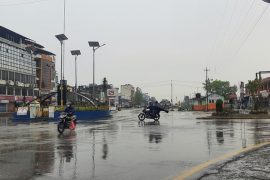 चितवनमा निषेधाज्ञाको तेस्रो दिन ः झरिका कारण केहि फितलो