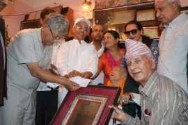 मैयादेवीलाई लोकतान्त्रिक योद्धा सम्मान