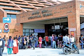 एक वर्षमा १६ लाखभन्दा बढी नेपाली विदेश उडे