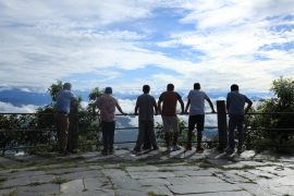 बन्दीपुरमा आन्तरिक पर्यटकको चहलपहल बढेपछि व्यवसायी उत्साहित