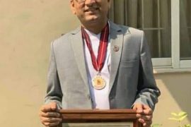 चितवनका सांसद कृष्णभक्त पोखरेललाई वरिष्ठ अधिवक्ताको उपाधि