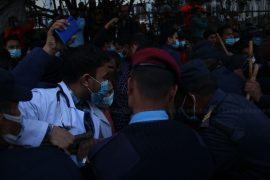 भोलि देशभरका अस्पतालमा आकस्मिक बाहेकका सबै सेवा बन्द गर्ने चिकित्सक संघको घोषणा