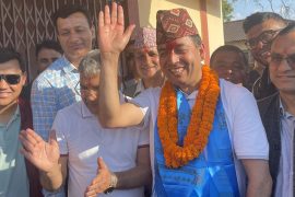 चितवन-२ मा एमालेका रामप्रसाद न्यौपानेको उम्मेदवारी दर्ता