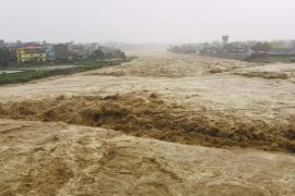 राप्तीको बाढीमा फसेका ६ जनाको उद्धार