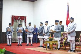 नवनियुक्त १६ मन्त्रीले लिए शपथ