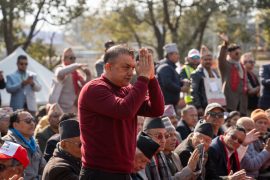 भोलि सर्लाही-४ जाँदै सभापति गगन थापा