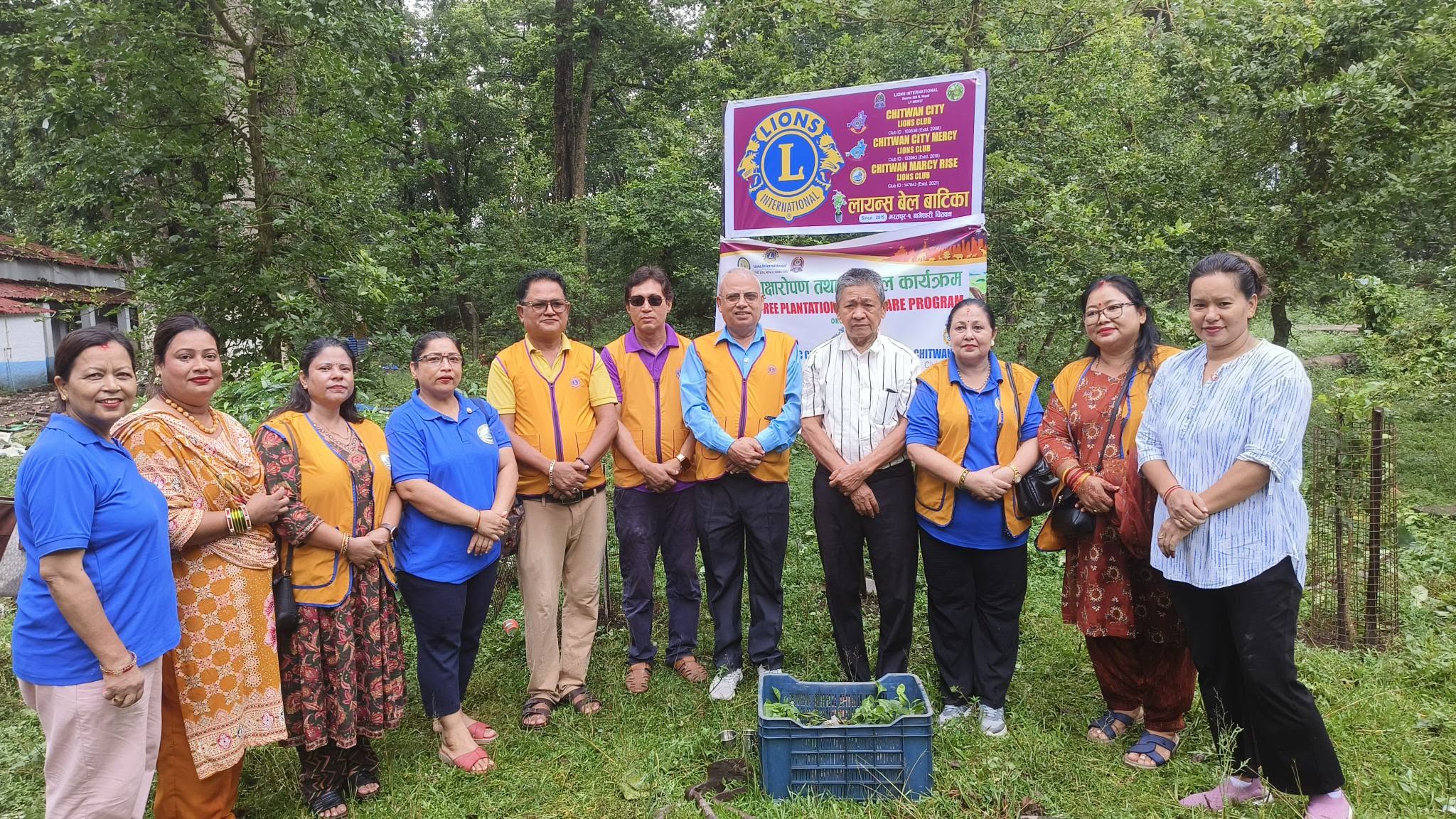 श्रावणको पहिलो सोमबार लायन्स बेलवाटीकामा ६० वटा बेलका बिरुवा रोपियो