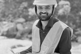 भोटेकोशी बाढी परेर मृत्यु भएका चितवनका काफ्लेको सम्झनामा अक्षयकोष